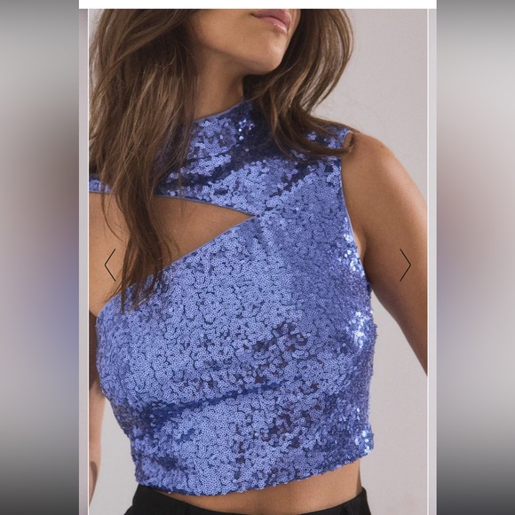 Cropped Cut Out Sequin Top - Picture 2 of 7